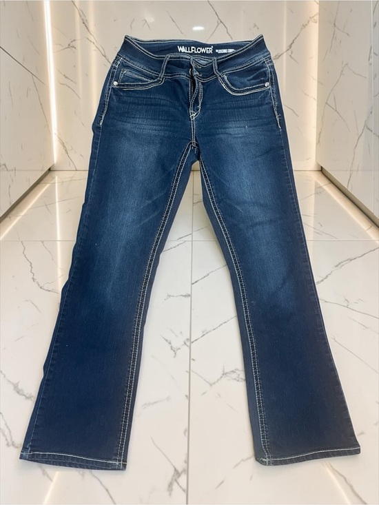 Wallflower Denim - WallFlower Luscious Curvy Fit Bootcut Jeans Womens Medium Wash Stretch